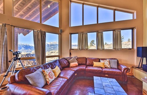Twin Lakes House | Luxe Twin Lakes House with Mountain and Lake Views!