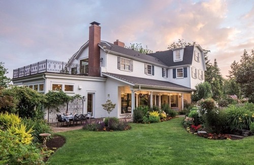 Olympia House | Luxe Waterfront estate on Puget Sound