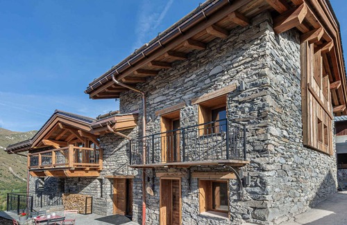 Saint-Martin-de-Belleville Ski Chalet | Luxury Chalet with Pool, Sauna, and Hammam for 14 Guests in Saint Martin de Belleville