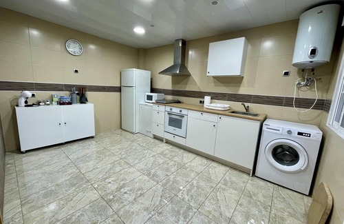 Distrito Sur Apartment | Luxueuse Maison à Deux Étages, Près de Sites Touristiques et Restaurants à Córdoba