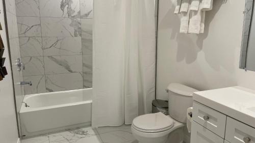 Canoga Park Apartment | Luxury mini house