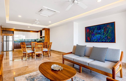 Mismaloya Condo | Luxurious 1st-floor condo with pool, oceanfront balcony & water view