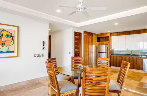 Mismaloya Condo | Luxurious 1st-floor condo with pool, oceanfront balcony & water view