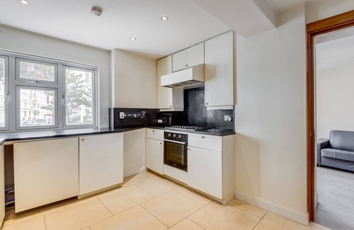Abingdon Apartment | Luxurious 2 bedroom, large flat in Kensington