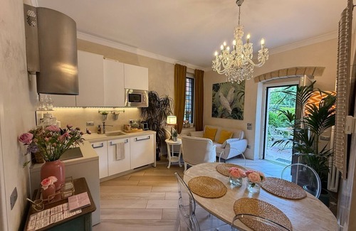 Borgo Trento Apartment | Luxurious 2 bedrooms, 2 bathrooms with view and beautiful terrace (no ZTL)
