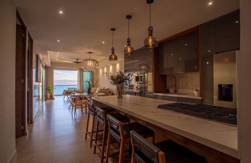 Bucerias Condo | Luxurious 2-br/2-bth beachfront condominium in Bucerias Golden Zone.