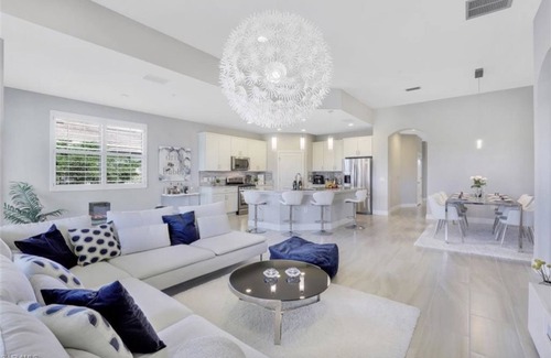 Rural Estates Condo | Luxurious 2-Story Naples Carriage Home for Seasonal Rent!