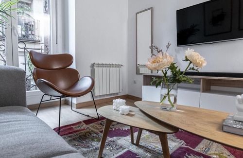 Justicia Apartment | Luxurious 2BR/2BA in Chueca