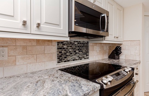Madeira Beach Condo | Luxurious 2BR/BA Beachfront Condo. Seaview