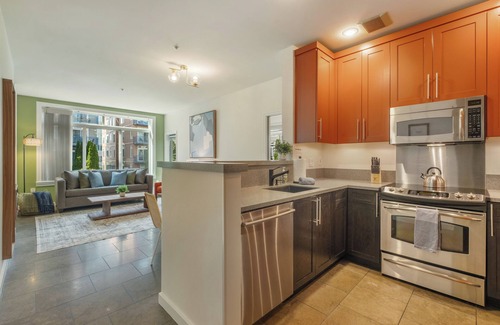 Belltown Condo | Luxurious 2BR Oasis in the Heart of Seattle!