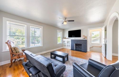 Highland Park House | Luxurious 3 bedroom near downtown and convention center
