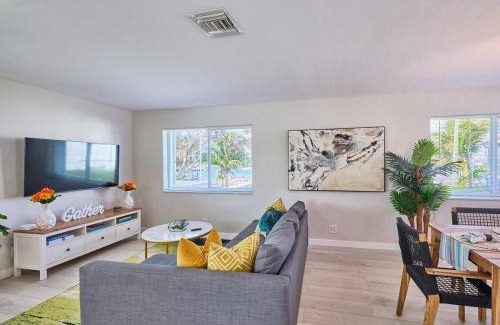 Singer Island Apartment | Luxurious 3 Bedroom on the Intracoastal