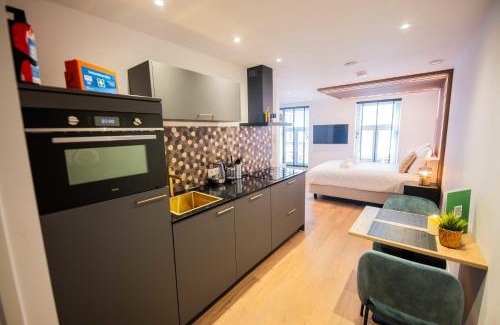 Eindhoven City Center Apartment | Luxurious 35m2 Designer Studio - R51A