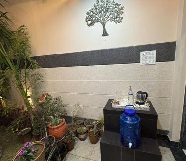 Mathura Hotel | Luxurious 3BHK Garden Villa At Prime Location