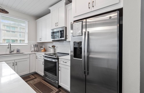 Cortez House | Luxurious 3BR Home Near IMG & AMI Beaches