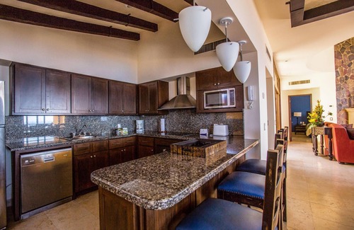 Paraiso Escondido House | Luxurious 4 Bedroom Oceanfront Villa in Cabo, Mexico