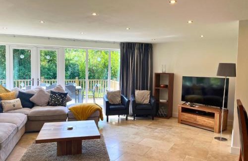 St Austell House | Luxurious 4 Bedroom New England Style Villa - Trewhiddle Villa 23
