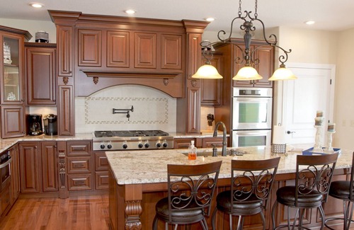 Camdenton House | Luxurious 5 bedroom, 5+ baths, gourmet kitchen, great location