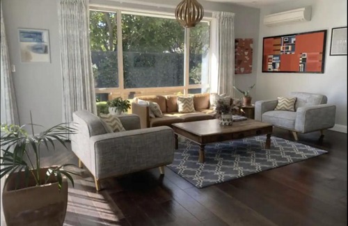 Burnside Villa | Luxurious 5 Bedroom home with heated pool