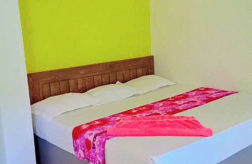 Warakapola Resort | Luxurious 6-bedroom resort with WiFi, AC in charming Algama