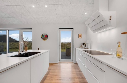Sondervig Cottage | Luxurious 8-person house with a spacious outdoor spa - 1003