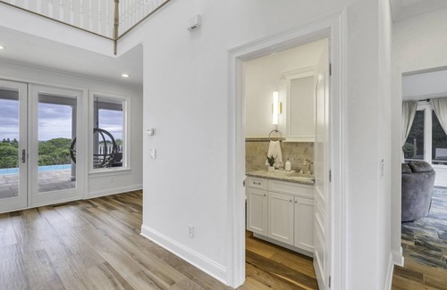 Beach Hampton House | Luxurious Amagansett home perched on a hill, amazing views, exceptional.