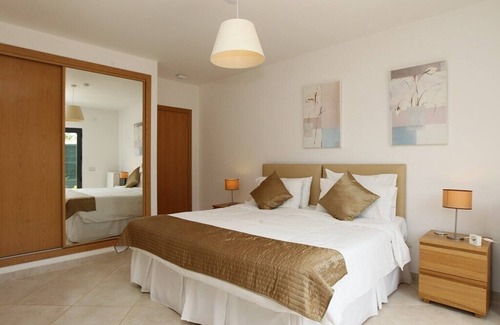 Vila Real Santo Antonio Villa | Luxurious and contemporary villa with heated pool, WiFi & Home Cinema 6879/AL