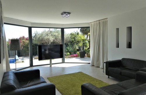 Vila Real Santo Antonio Villa | Luxurious and contemporary villa with heated pool, WiFi & Home Cinema 6879/AL