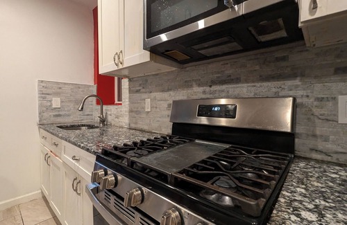 East Orange Apartment | Luxurious and Amazing 2-bedroom apartment with WiFi, AC in amazing East Orange