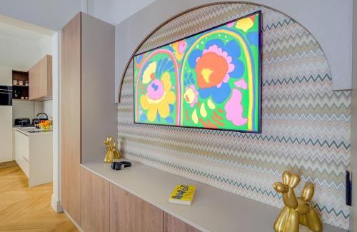 Faubourg-du-Roule Apartment | Luxurious Apartment - Champs Elysées - With AC