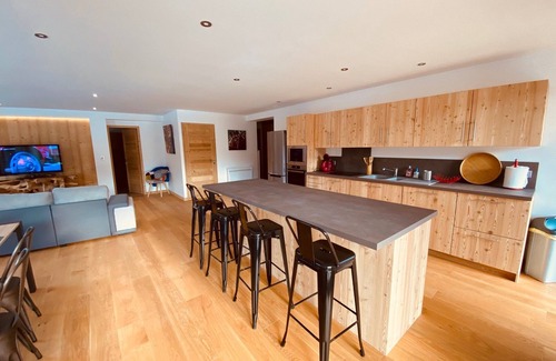 Chatel Apartment | Luxurious apartment for 8 people - exceptional view - back on skis