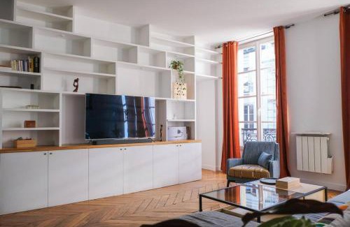 Arts-et-Metiers Apartment | Luxurious Apartment in Marais