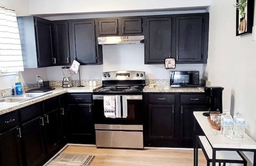 Mid-City Apartment | Luxurious Apartment in Mid-City Near Canal St.
