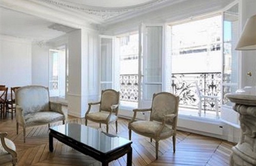 Sorbonne Apartment | LUXURIOUS APT,WRAP AROUND BALCONY, STUNNING VIEWS/2MN TO SEINE RIVER/NOTRE DAME
