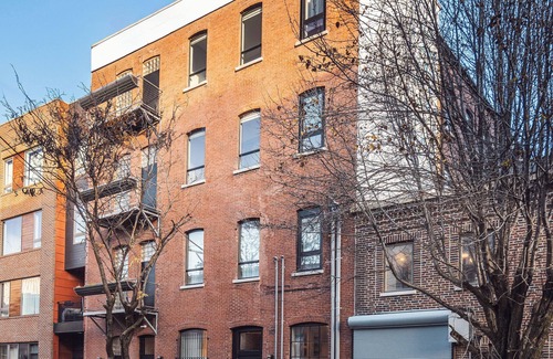 Northern Liberties Apartment | Luxurious Artisan Loft w/Chic Design/The Tanner