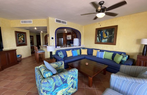 Puerto Aventuras Condo | Luxurious beachfront condo on Riviera Maya, 2 bdrm, large balconies, 1575 sq ft