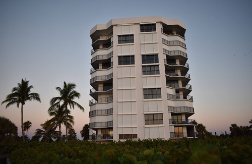 Fort Pierce Shores Condo | Luxurious Beach Front 1st Floor 2/2 Condo