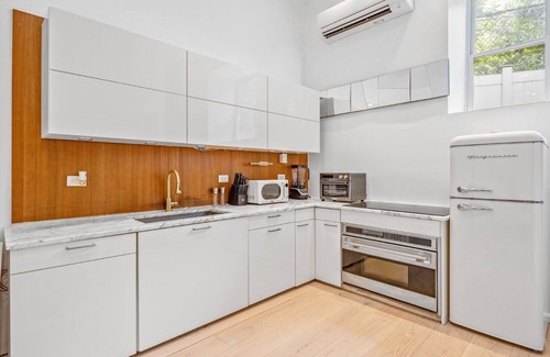 East Village Apartment | Luxurious Brand New 2 Bedroom, 1 Bath Apt in the Heart of East Village!