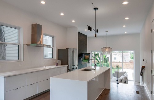 McFerrin Park House | Luxurious brand new home 2 miles from Broadway!