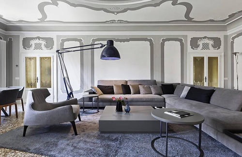 San Polo Apartment | Luxurious Canal-View Apartment in the Heart of Venice