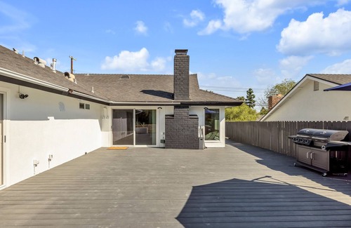 Granada Hills North House | Luxurious Comfortable Home