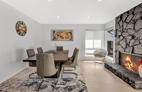 Granada Hills North House | Luxurious Comfortable Home