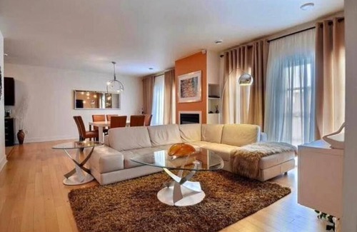 Charlemagne Condo | LUXURIOUS CONDO