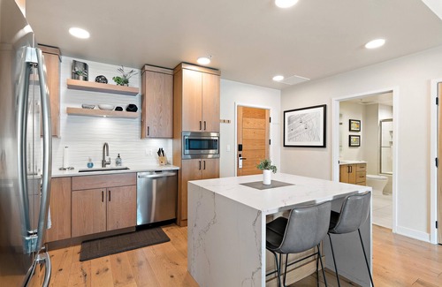 Tamarack Resort Condo | Luxurious Condo| Fireplace and Balcony