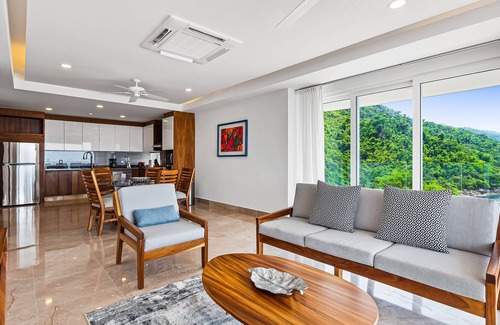 Mismaloya Apartment | Luxurious condo with large oceanfront balcony and pool with view