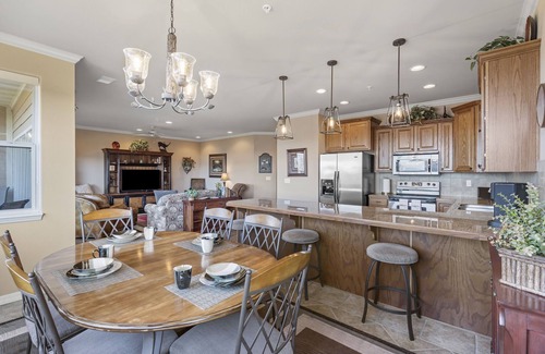 Hollister Condo | Luxurious Condo with unobstructed access to Table Rock Lake