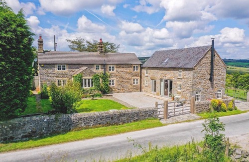 Longnor House | Luxurious Converted Barn with Stunning Views, Log Burner & Roll Top Bath