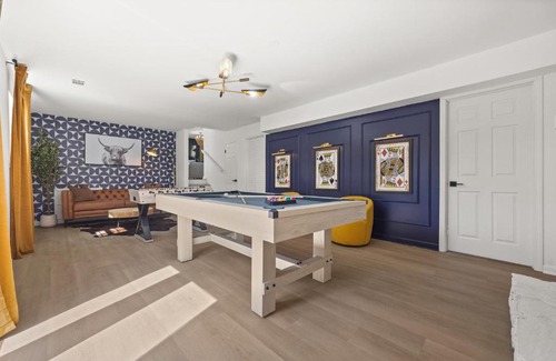 Decatur House | Luxurious Decatur Getaway Game Room and Fire Pit Close to Atlanta