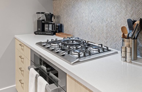Park City Condo | Luxurious Deer Valley Condo for 6 Guests | Mountain Views, 5 Star Amenities