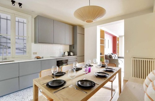 18th Arrondissement Apartment | Luxurious designer apartment near Montmartre